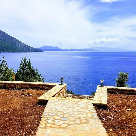 Sunny Villa